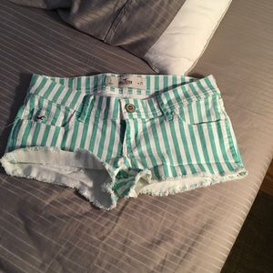 Hollister short